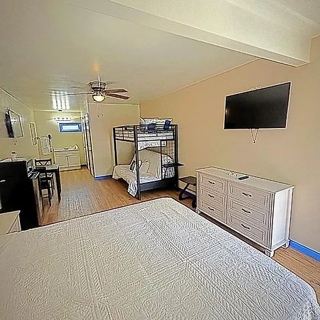 Cozy Bear Inn-2
