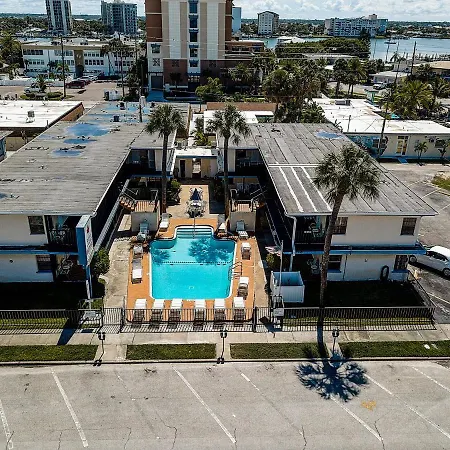Royal Canadian Motel-3