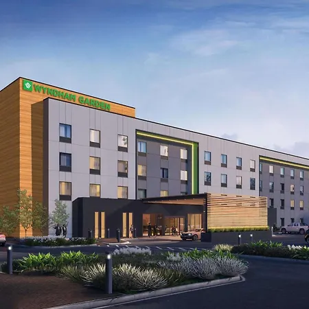 Wyndham Garden Orlando Airport - Free Airport Shuttle - Park N' Fly Available-3