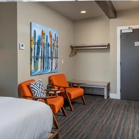 Ski Inn Taphouse Hotel-2
