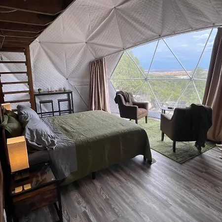 Canyon Rim Domes - A Luxury Glamping Experience!!-3