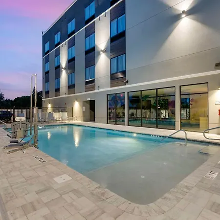 Best Western Plus Winter Haven Inn & Suites-2