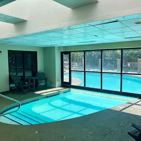 Mt Cb Base Area With King Bed, Outdoor Hot Tub & Pool-3
