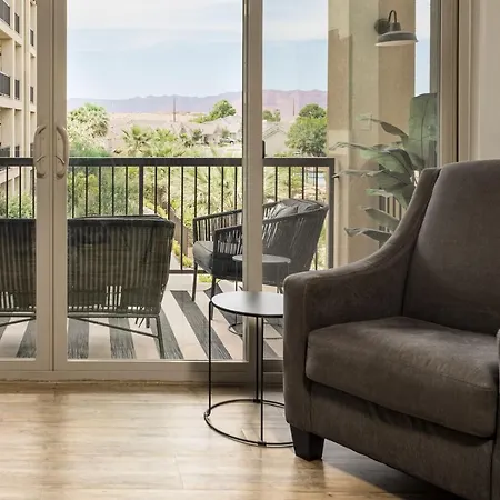 S301-Hilltop Hideaway-Third Floor 3-Bedroom Pool View-3