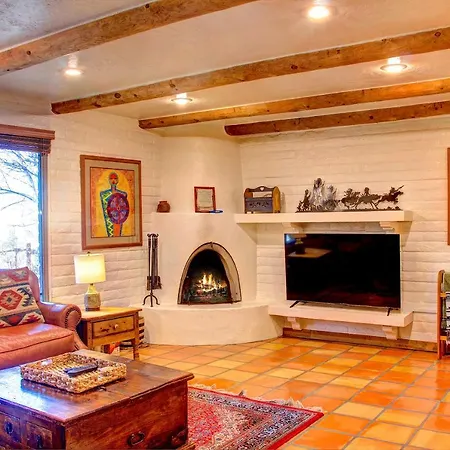 Beautiful Santa Fe Residence Blocks From The Plaza And Close To Ski Basin-2