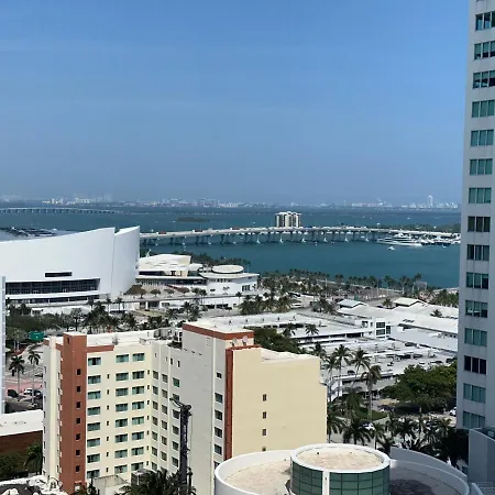 Downtown Brickell- Studio With King Bed And Queen Sofa-Bed-3