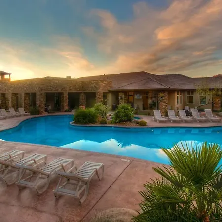 D5-Coral Springs Poolside-Ground Floor 3-Bedroom Hillside View-2