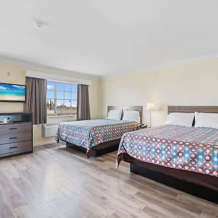 Econo Lodge-3