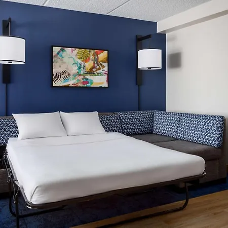 Hyatt Place Across From Universal Orlando Resort-3
