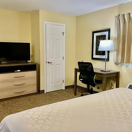 Suburban Studios Fort Myers Cape Coral-3