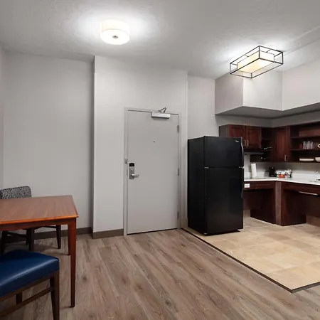 Hampton Inn & Suites El Paso-Airport-3