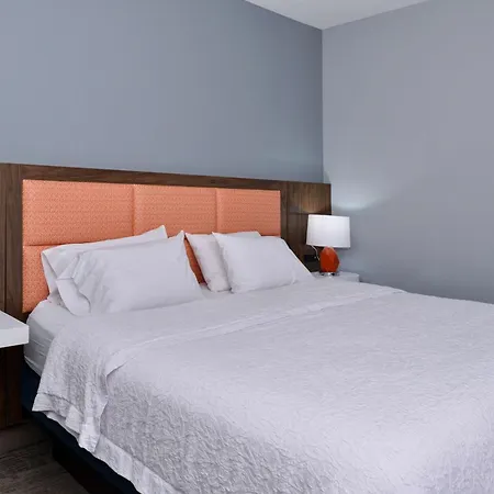 Hampton Inn Kansas City Northeast-3