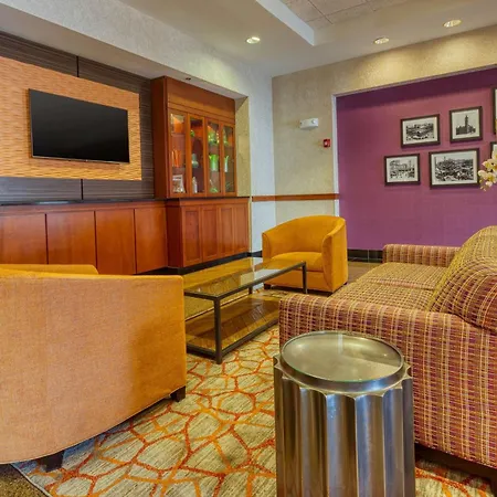Drury Inn & Suites Indianapolis Northeast-3