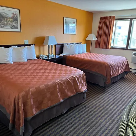 Scottish Inn & Suites - Eau Claire-2