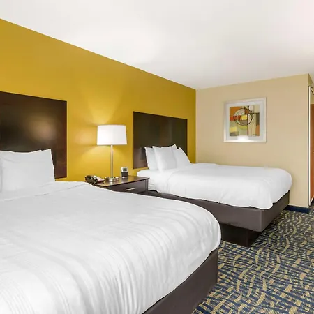 Best Western Plus Brunswick Inn & Suites-2