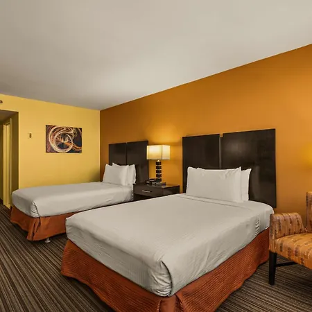 Best Western The Plaza Hotel Honolulu Airport - Free Breakfast-2