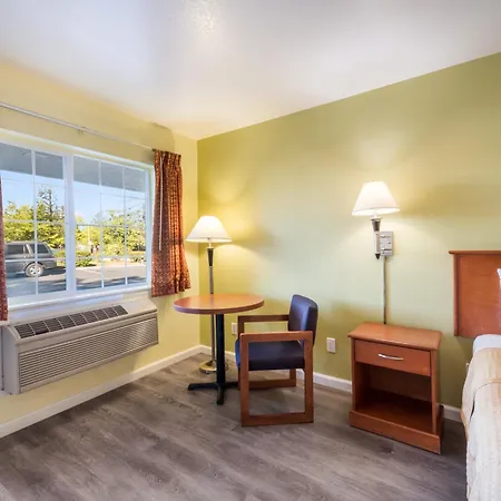 Americas Best Value Inn Santa Rosa-3