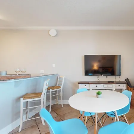 Twin Palms 603-2
