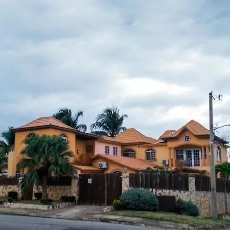 Jobs Inn Jamaica-2