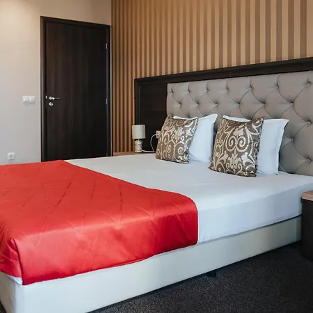 Business Hotel Plovdiv - Central Location-3