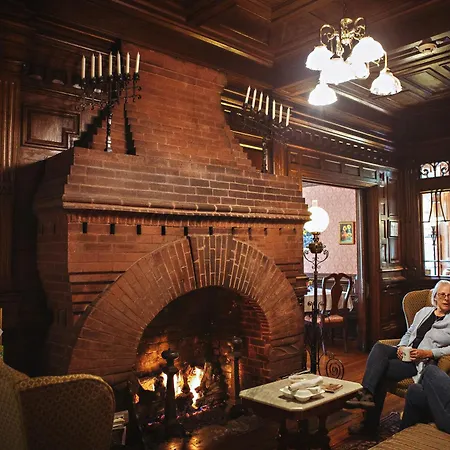 Cedar Crest Inn-2