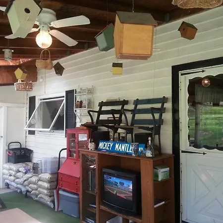 Kountry Living Bed And Breakfast-2