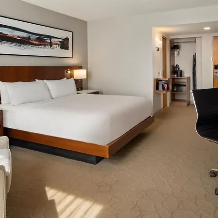 Delta Hotels By Marriott Minneapolis Northeast-2