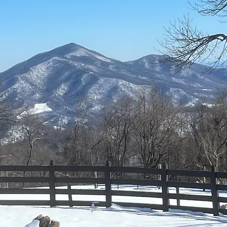 Bent Mountain Lodge-2
