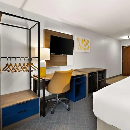 Comfort Inn & Suites Fremont-2