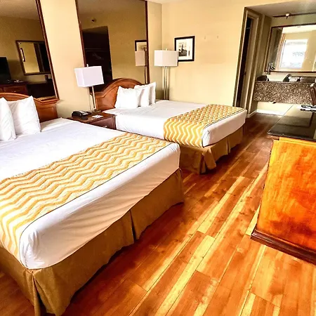 Travelodge By Wyndham Reno-2