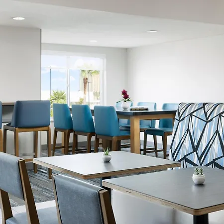 Holiday Inn Express Las Vegas Stadium Area By Ihg-2