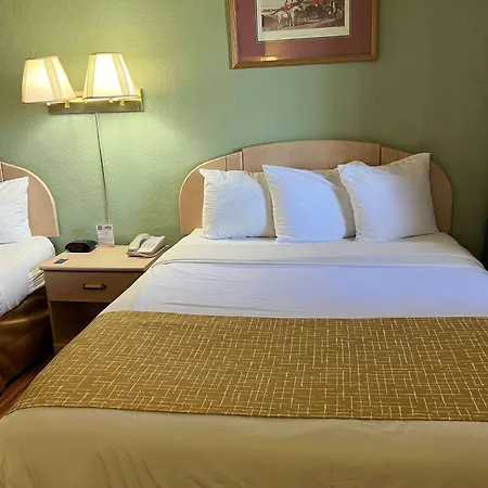 Travelodge By Wyndham Holbrook-3