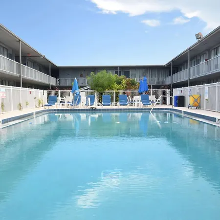 Days Inn By Wyndham Stuart-3