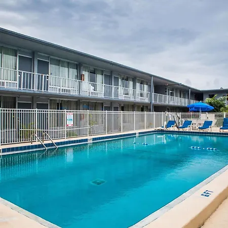 Days Inn By Wyndham Stuart-2