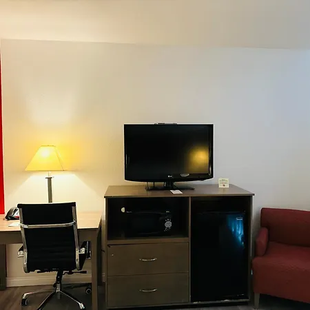 Ramada By Wyndham San Diego Airport-3