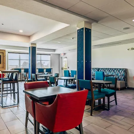 Holiday Inn Express Hotel & Suites Salina By Ihg-3