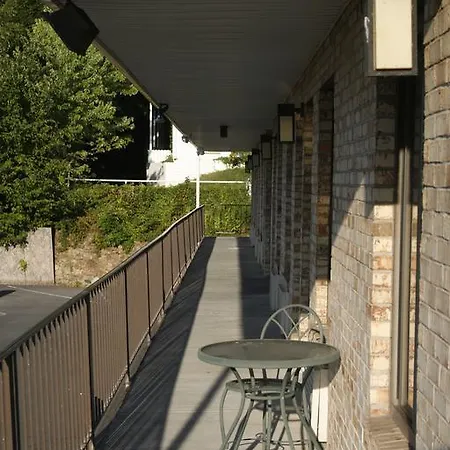 Relax Inn Front Royal-3