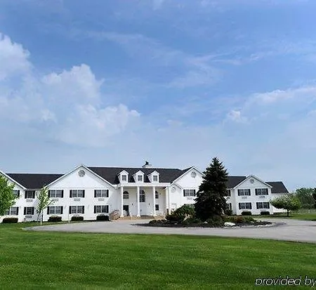 Erie Islands Resort & Marina-2