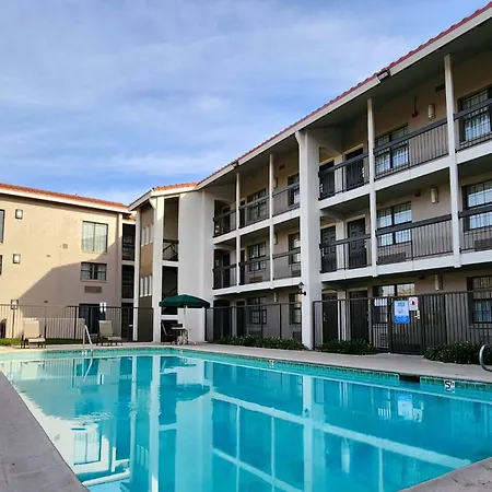 La Quinta Inn By Wyndham Fresno Yosemite-3