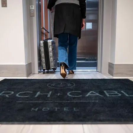 Arch + Cable Hotel-3