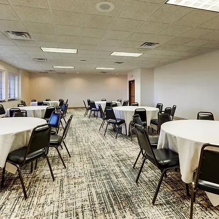 Stoney Creek Hotel Quad Cities - Moline-3