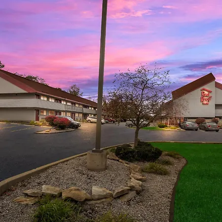 Red Roof Inn Cleveland - Independence-2
