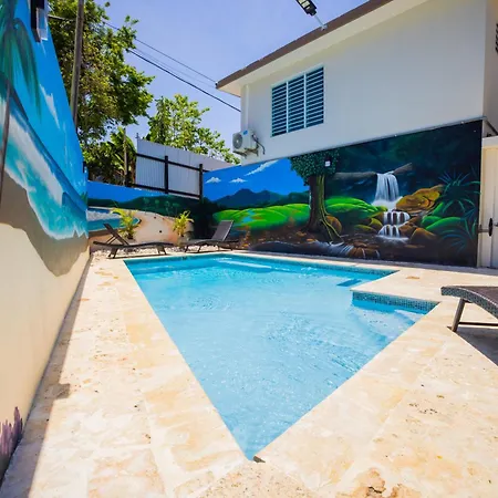 Chris Guest House-3
