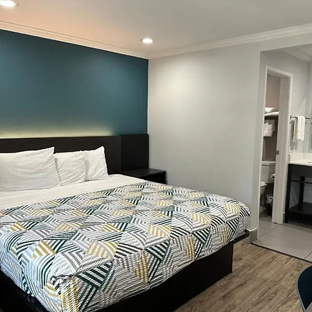 Studio 6 Suites San Ysidro Ca San Diego South Bay-3