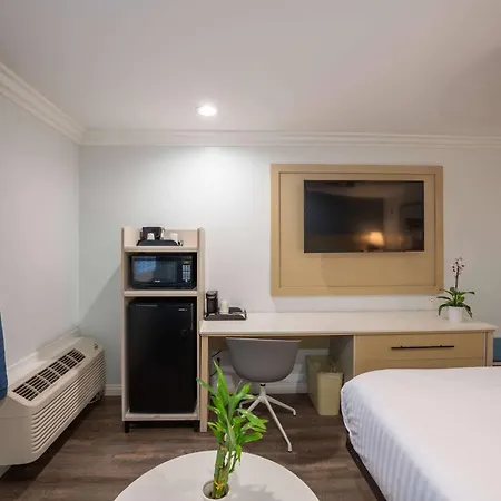 Ramada By Wyndham Redondo Beach-2