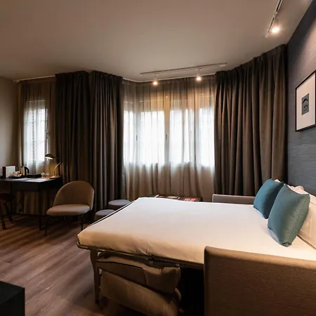 Atenea Rekord Suites Barcelona-3