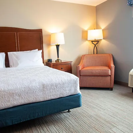 Hampton Inn & Suites Jacksonville-3