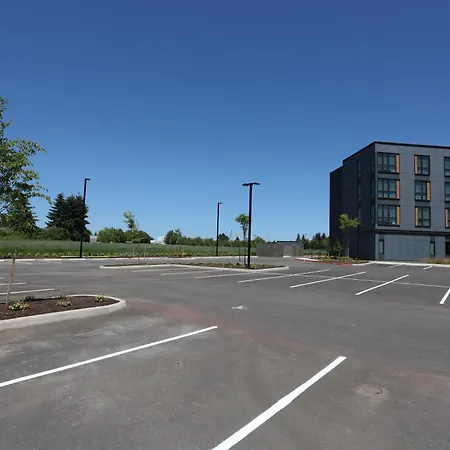 Cedartree Hotel Portland Hillsboro-3