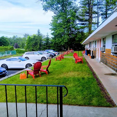 Robin Hood Motel-3