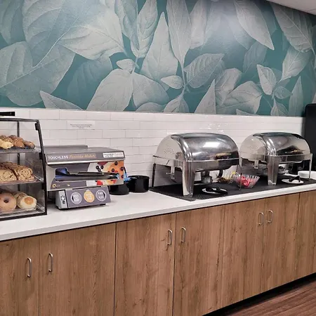 Everspring Inn And Suites-2